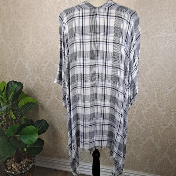 Loft Outlet Gray, White, Blue Plaid Open Front Kimono Duster Fringe One Size - Picture 7 of 11